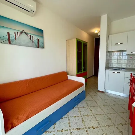 Colorful With Shared Pool Διαμέρισμα