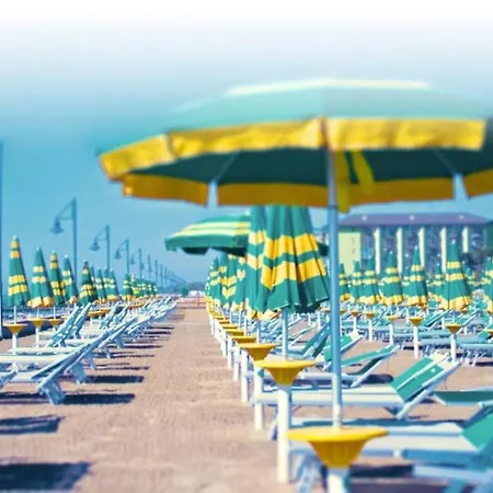 Colorful With Shared Pool Porto Santa Margherita di Caorle